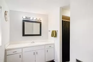 1085 N Nayon Dr E, Layton, UT 84040 - Photo 6