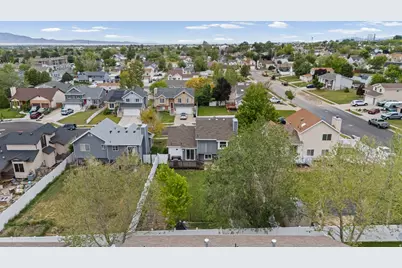 1828 N 225 W, Layton, UT 84041 - Photo 26