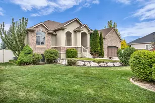 1536 W Misty Breeze Cir S, Kaysville, UT 84037 - Photo 2