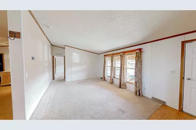 718 S State St, Genola, UT 84655 - Photo 14