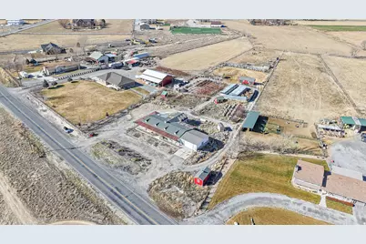 718 S State St, Genola, UT 84655 - Photo 10