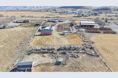718 S State St, Genola, UT 84655 - Photo 12