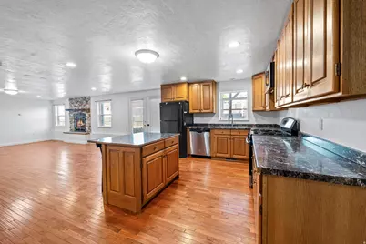247 W 400 N, Santaquin, UT 84655 - Photo 26