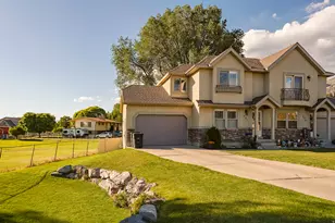 551 E Walnut Glen Dr, Springville, UT 84663 - Photo 2