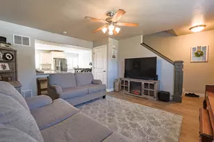 551 E Walnut Glen Dr, Springville, UT 84663 - Photo 4
