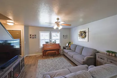551 E Walnut Glen Dr, Springville, UT 84663 - Photo 6