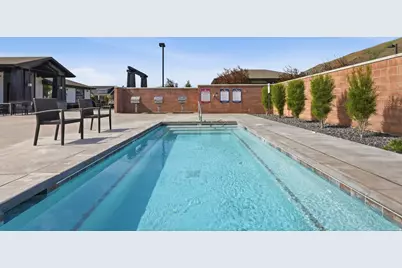 1392 E 380 S, Hyrum, UT 84319 - Photo 40