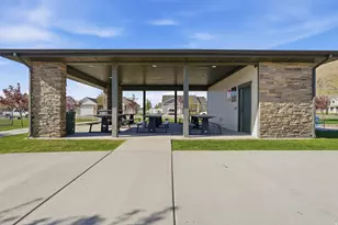 1392 E 380 S, Hyrum, UT 84319 - Photo 34