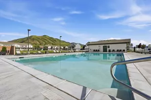 1392 E 380 S, Hyrum, UT 84319 - Photo 42