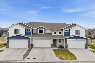 1392 E 380 S, Hyrum, UT 84319 - Photo 32