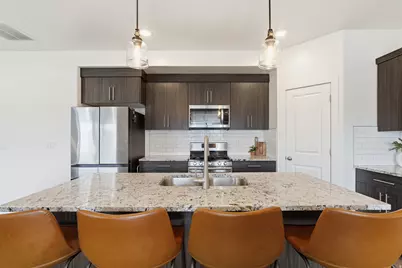 1392 E 380 S, Hyrum, UT 84319 - Photo 6
