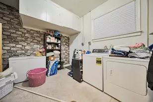 5946 S Highland Dr, Holladay, UT 84121 - Photo 6