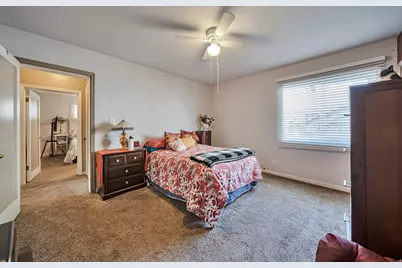5946 S Highland Dr E, Holladay, UT 84121 - Photo 8