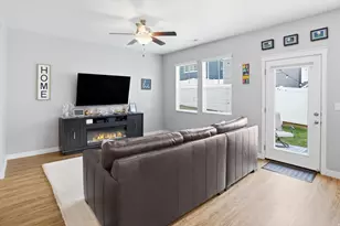 1488 E Primrose Ln, Layton, UT 84040 - Photo 14