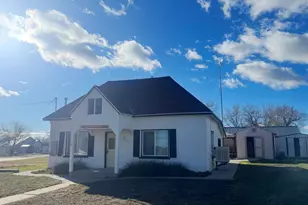 115 N 400 W, Blanding, UT 84511 - Photo 2