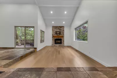 10062 S Bell Canyon Cir, Sandy, UT 84092 - Photo 10