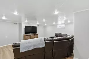 282 W 500 N, Logan, UT 84321 - Photo 26