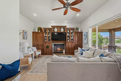 834 N Dusk Cir W, Saint George, UT 84770 - Photo 8