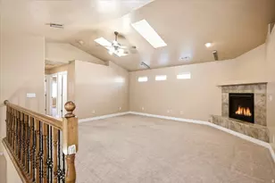 1089 W 2325 N, Layton, UT 84041 - Photo 14