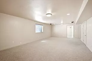 1089 W 2325 N, Layton, UT 84041 - Photo 34