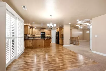 1089 W 2325 N, Layton, UT 84041 - Photo 8