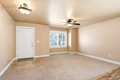 1089 W 2325 N, Layton, UT 84041 - Photo 4