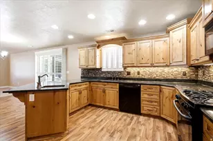 1089 W 2325 N, Layton, UT 84041 - Photo 10