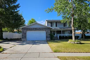 1224 E Earl Way, Sandy, UT 84094 - Photo 2