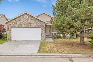 10764 S Pine Grove Way W, South Jordan, UT 84009 - Photo 2
