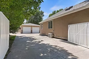 924 E College St, Millcreek, UT 84117 - Photo 52
