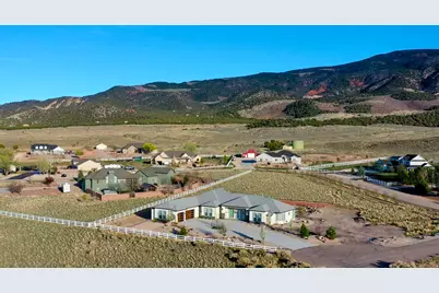 1531 S Laura Cir, Parowan, UT 84761 - Photo 4