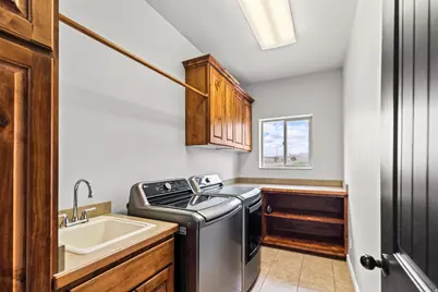 130 N 100 E, Gunnison, UT 84634 - Photo 22