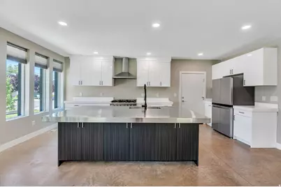 7033 S 300 E, Midvale, UT 84047 - Photo 6