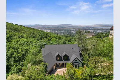 2692 S Grand Oak Cir E, Bountiful, UT 84010 - Photo 4
