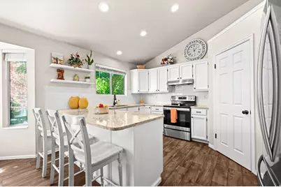 766 Rosewood Ln, Layton, UT 84041 - Photo 8