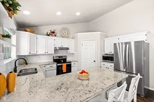 766 Rosewood Ln, Layton, UT 84041 - Photo 10