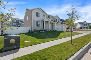 3196 N 1450 E, Layton, UT 84040 - Photo 2