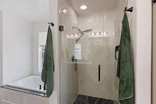 3196 N 1450 E, Layton, UT 84040 - Photo 16