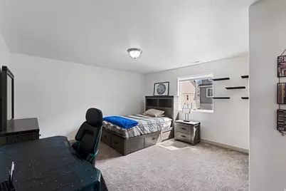 3196 N 1450 E, Layton, UT 84040 - Photo 18