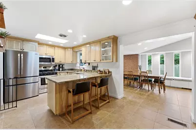 2675 S 450 E, Bountiful, UT 84010 - Photo 2