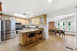 2675 S 450 E, Bountiful, UT 84010 - Photo 2