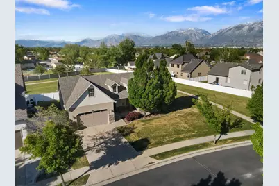 2482 W Adelaide Dr S, Riverton, UT 84065 - Photo 4