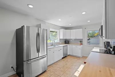 770 N Center St, Lehi, UT 84043 - Photo 2