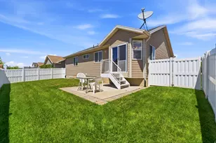 2161 W Craig Ln, Syracuse, UT 84075 - Photo 38