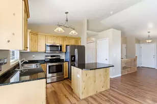 2161 W Craig Ln, Syracuse, UT 84075 - Photo 4