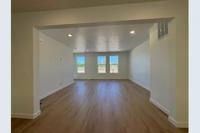 1480 N 1875 W #153, Layton, UT 84041 - Photo 6