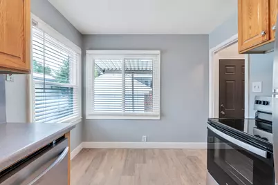 356 E Belview Ave, Murray, UT 84107 - Photo 8