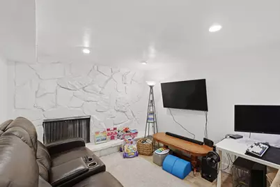 531 E 1050 N, Bountiful, UT 84010 - Photo 22