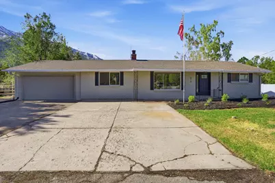 810 E Maple St, Mapleton, UT 84664 - Photo 1