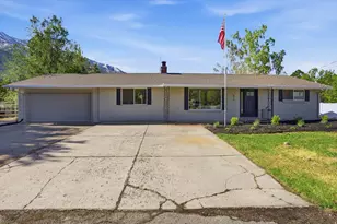 810 E Maple St, Mapleton, UT 84664 - Photo 1
